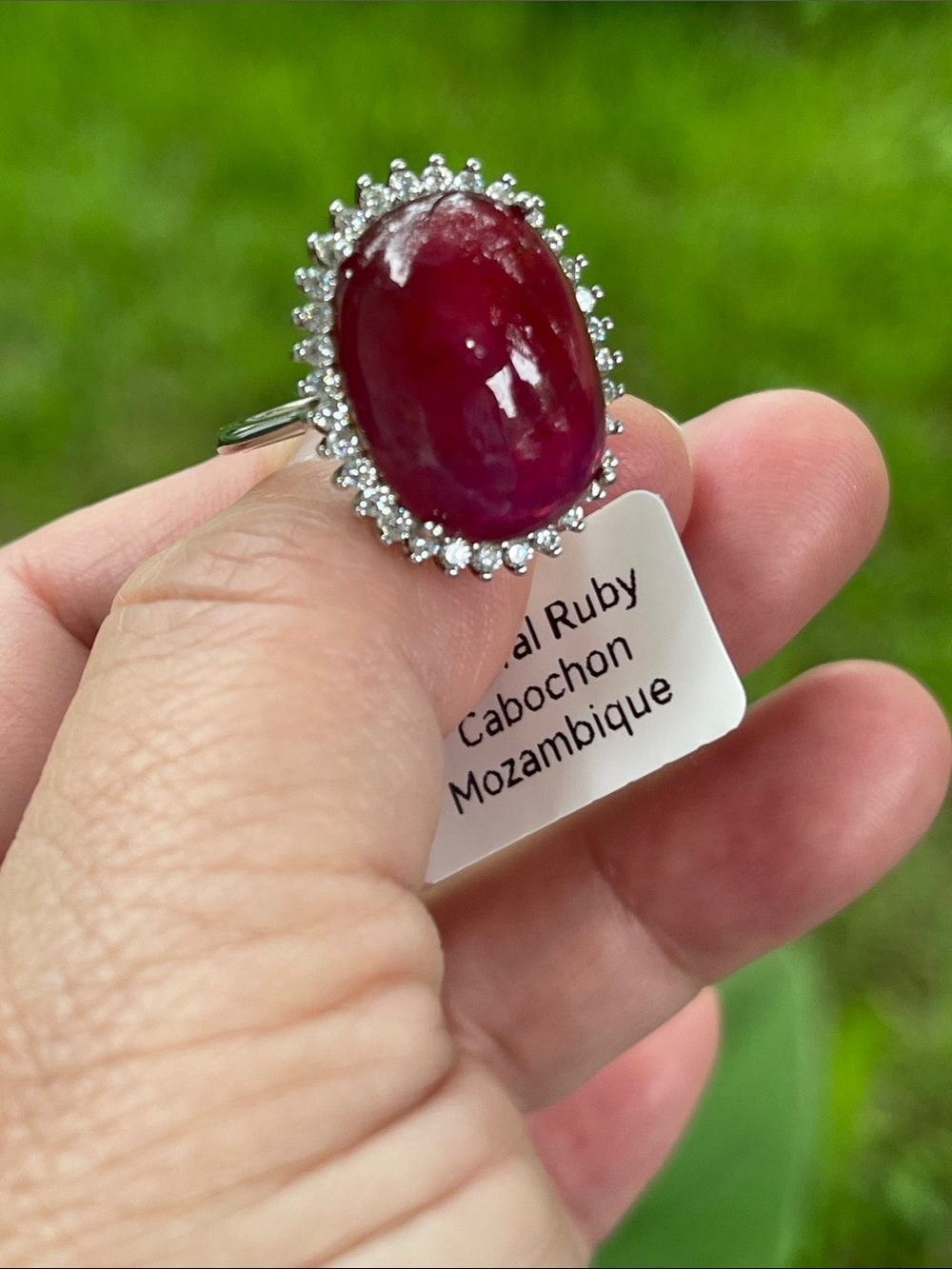 Natural Mozambique Ruby Cabochon Halo Ring in Deep Red - Unbranded 925 silver - Picture 3 of 11